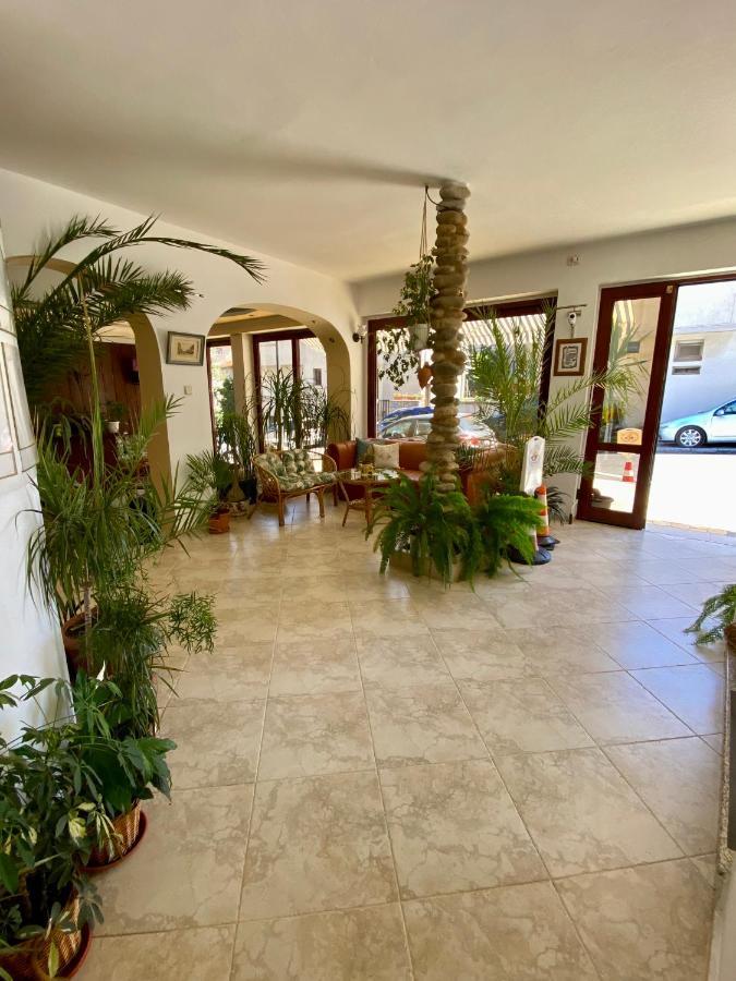Family Hotel The Golden Fish سوزوبول المظهر الخارجي الصورة