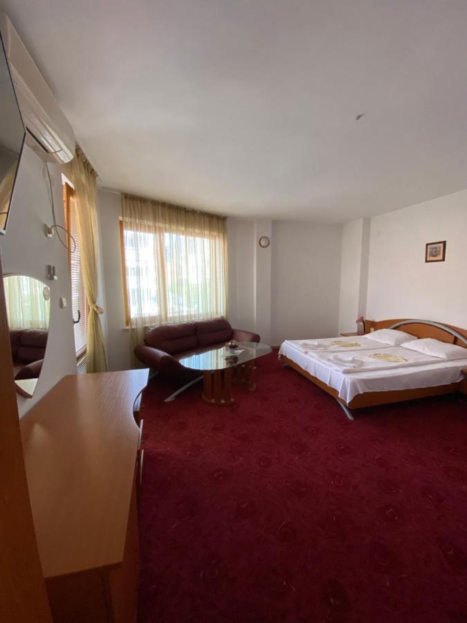 Family Hotel The Golden Fish سوزوبول المظهر الخارجي الصورة