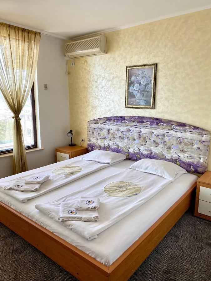 Family Hotel The Golden Fish سوزوبول المظهر الخارجي الصورة