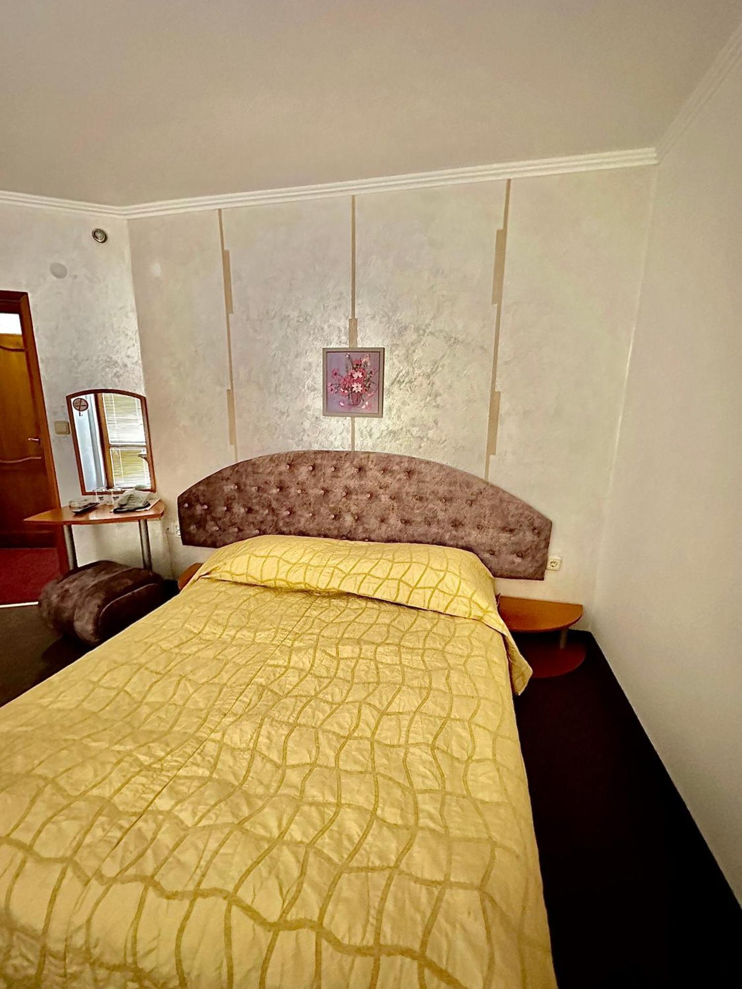Family Hotel The Golden Fish سوزوبول المظهر الخارجي الصورة