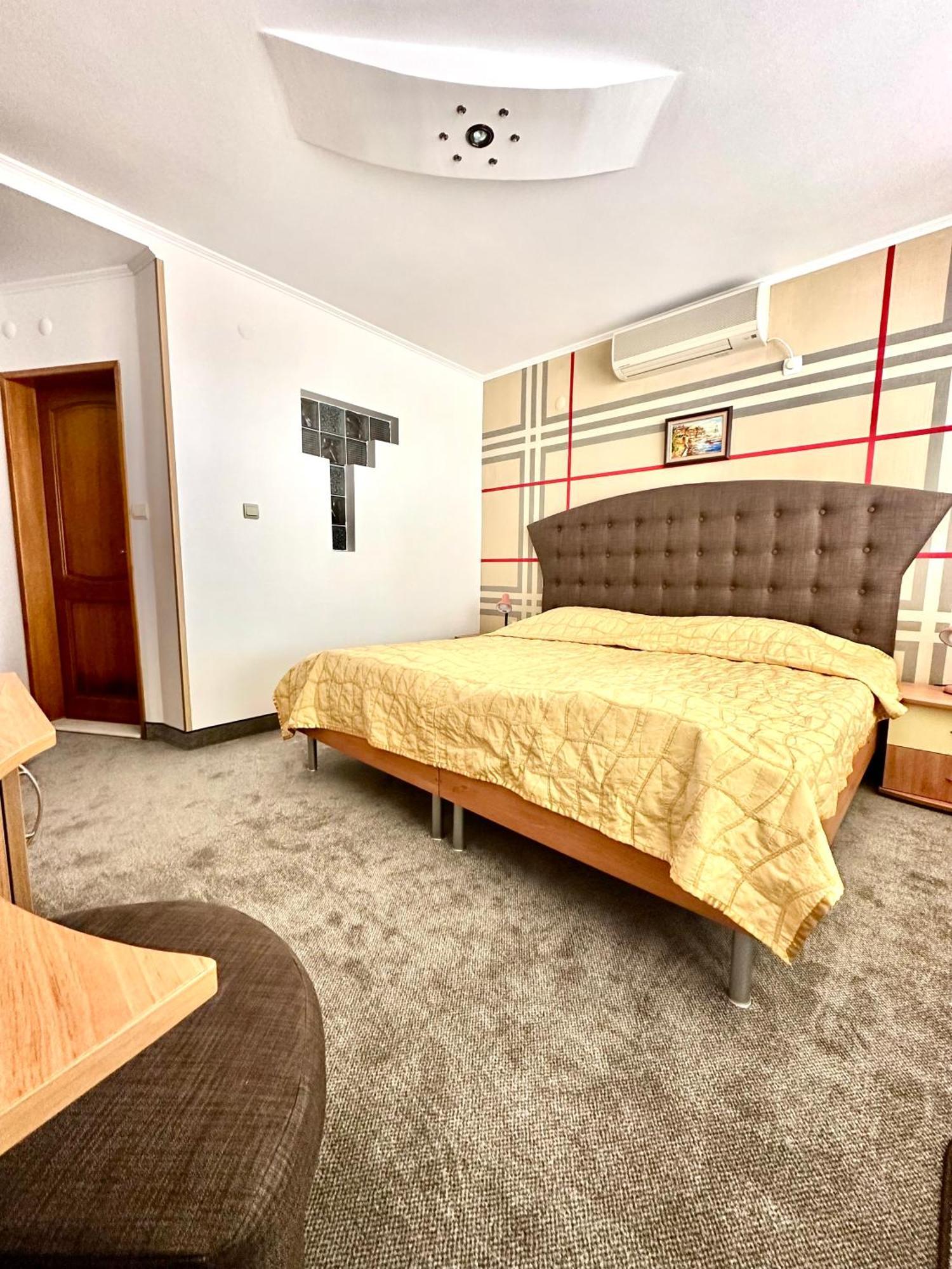 Family Hotel The Golden Fish سوزوبول المظهر الخارجي الصورة