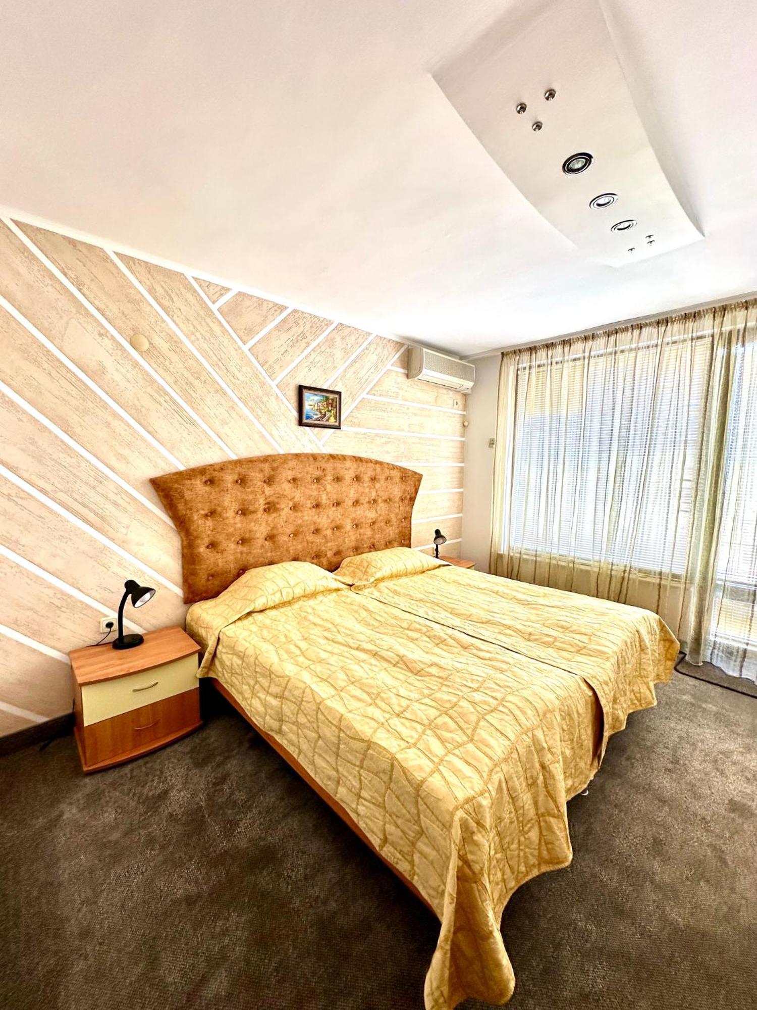 Family Hotel The Golden Fish سوزوبول المظهر الخارجي الصورة
