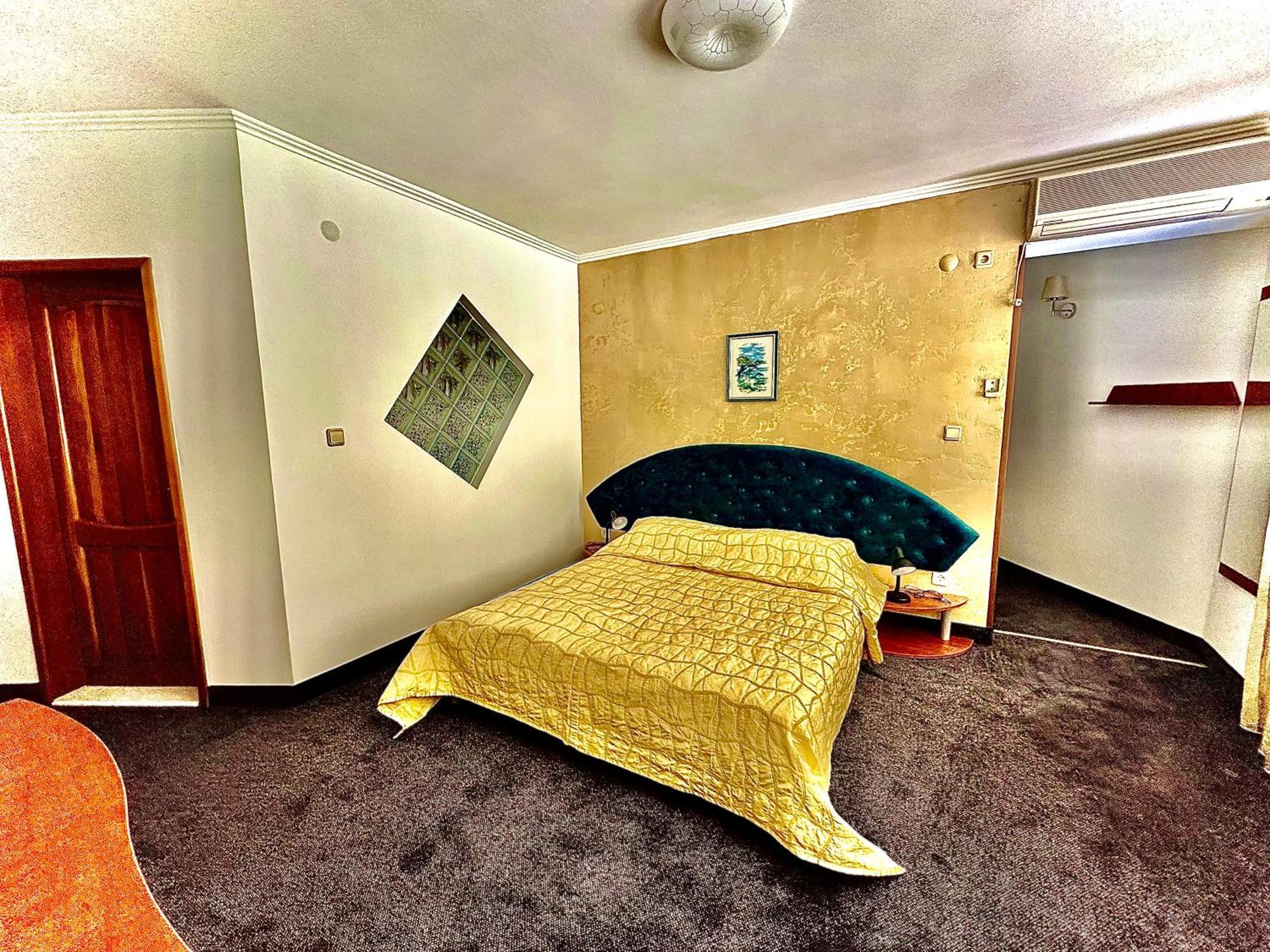 Family Hotel The Golden Fish سوزوبول المظهر الخارجي الصورة